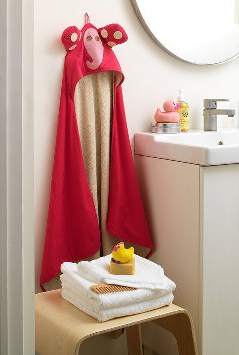 3 Sprouts Children's hooded towel raccoon