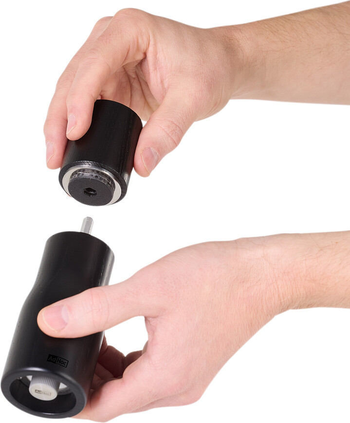 Molinillo de fresno oscuro Levo S, para sal o pimienta