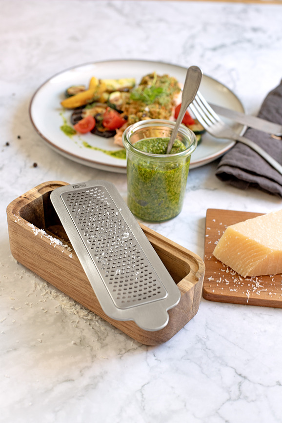 Rallador con contenedor CutnServe, Set de 2 piezas