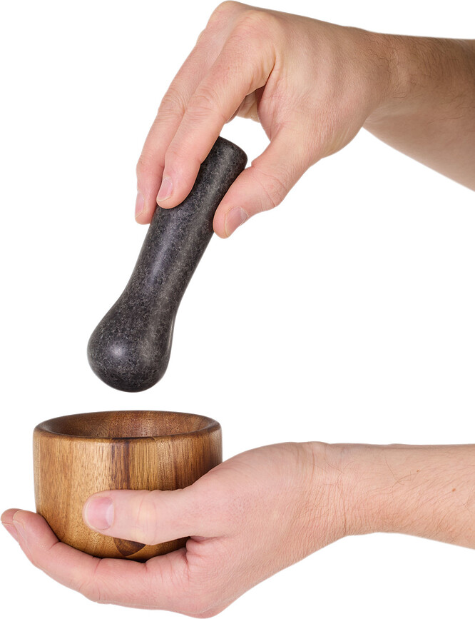 Taru Mužar s tučkom L