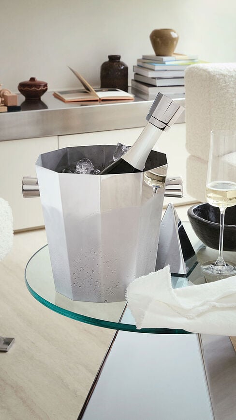 Eugenia Zamašek za šampanjec