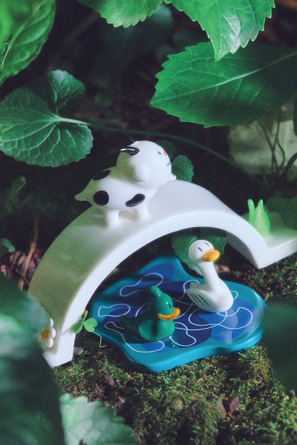 Happy Eternity Baby Figurine de Noël, pont