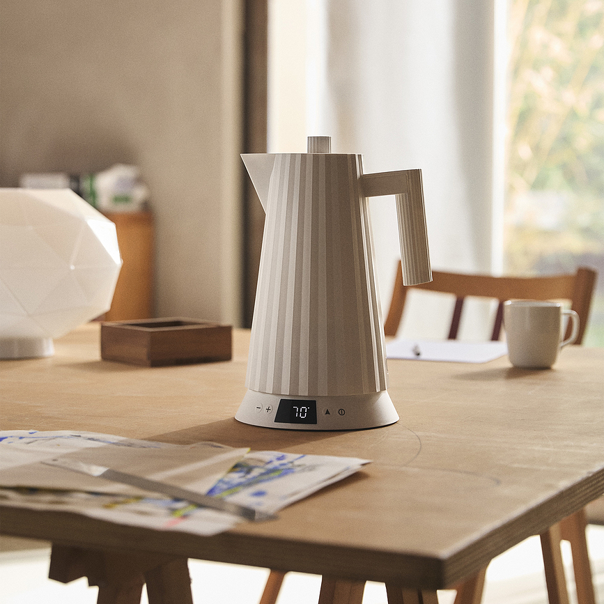 Hervidor eléctrico con control de temperatura Plissé, 1,7 L, negro