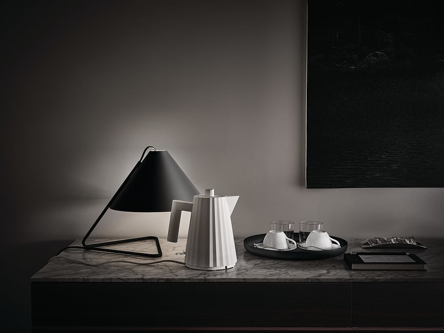 Hervidor eléctrico Plissé, 1 l, negro