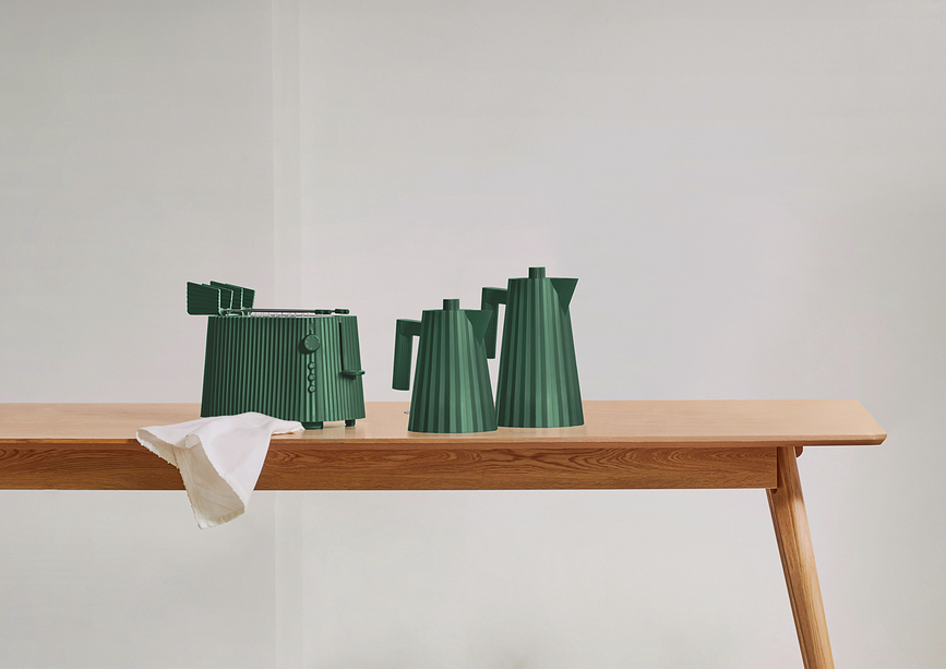 Plissé Električni grelnik vode, 1,7 l, črn