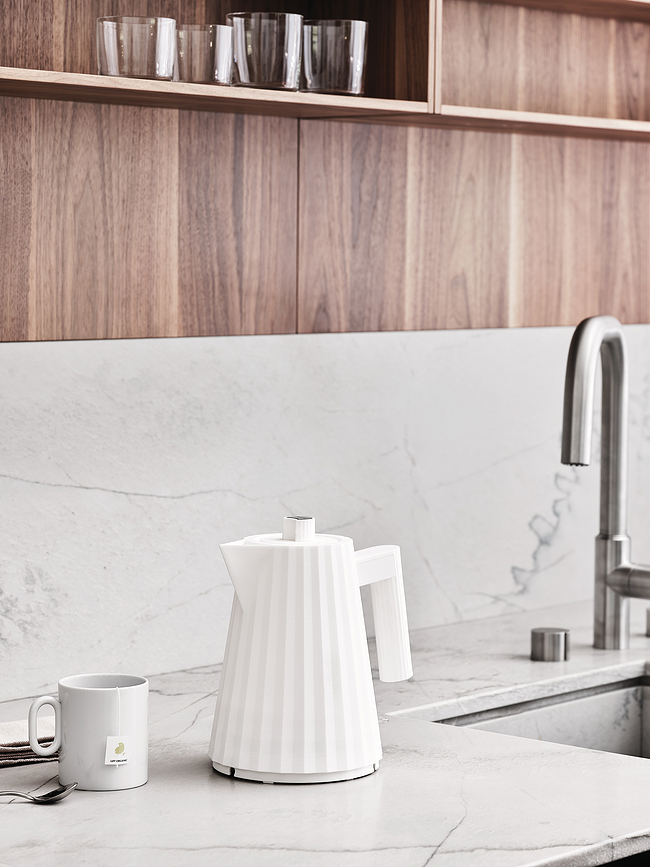 Plissé Kuhalo za vodu električno 1 l crno