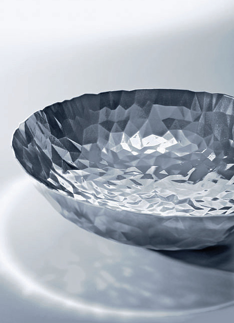 Joy Μπολ, Νο 1, ατσάλι