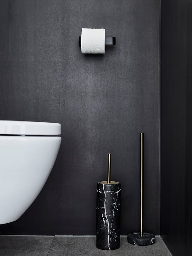 Escobillero Nero, negro