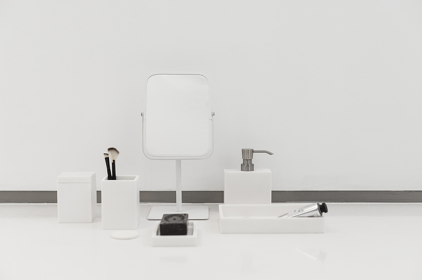 Moon Dozator za sapun crni