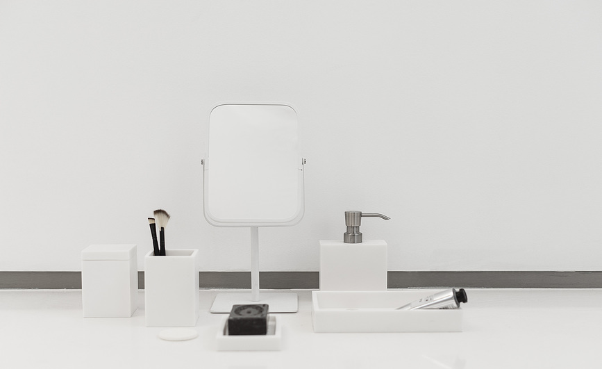 Moon Lonček za zobne ščetke, črn