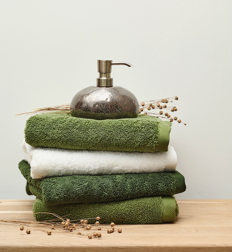 Ugo Dozator za milo, gozdno zelen