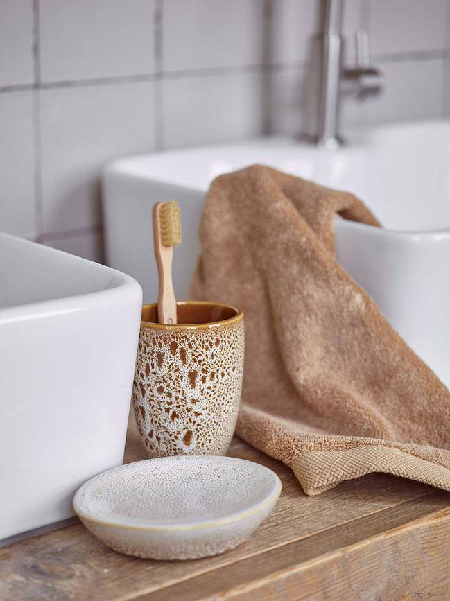 Ugo Milnica, gozdno zelena