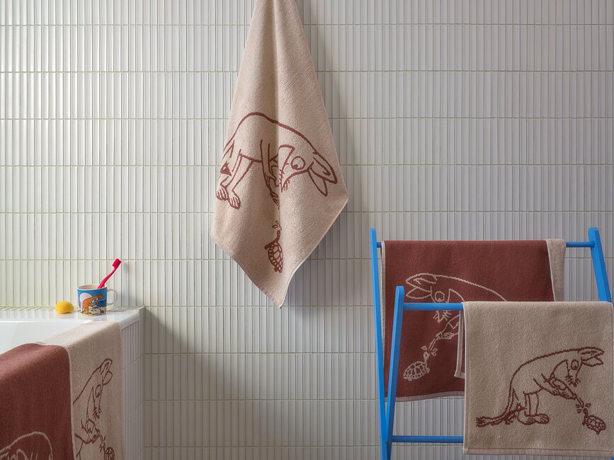 Arabia Finland Moomin Serviette de Bain motif Buka, 70 x 140 cm, grise