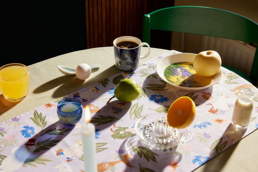 Arabia Finland Muminki Namizni tekač, 40 x 140 cm, vijoličen