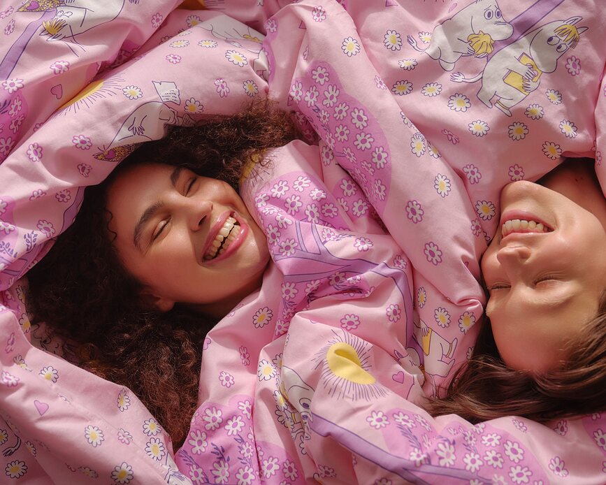 Ropa de cama Arabia Finland Moomin Sweethearts 140 x 200 cm con funda de almohada 50 x 70 cm