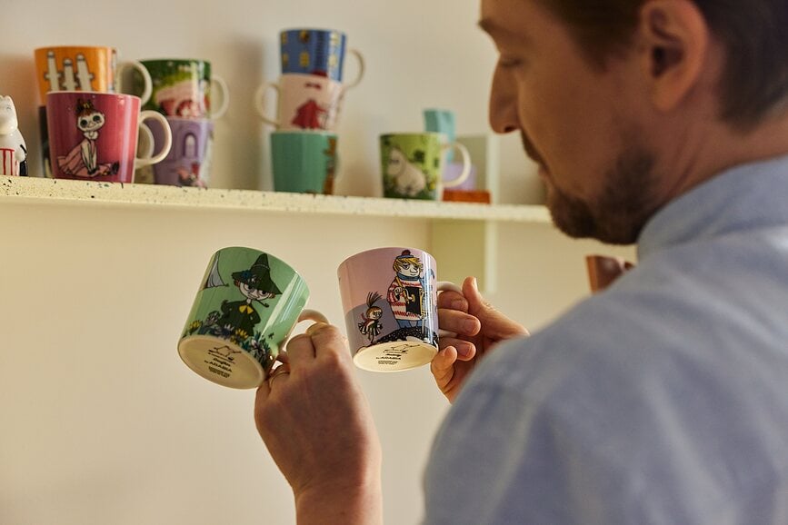 Taza Arabia Finland Moomin, diseño Muminek, verde