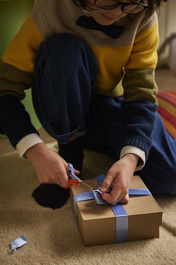 Tijeras Infantiles Moomin Arabia Finland, diseño Señorita Snork, amarillas