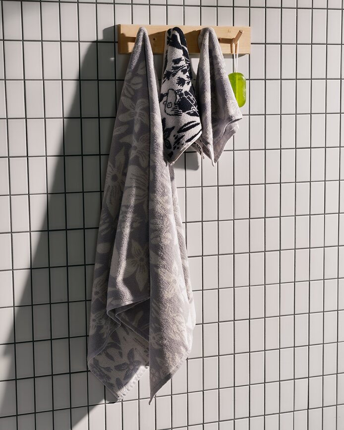 Toalla Moomin Lilja de Arabia Finland, 70 x 140 cm, gris
