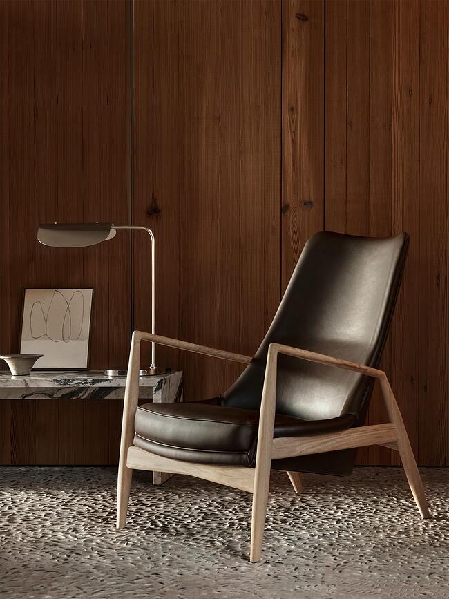 Atpūtas krēsls The Seal Lounge 92 cm, gaišs ozols, polsterēts, konjaka āda