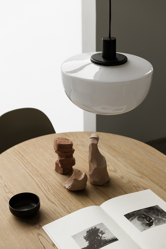 Bank Opal Viseča Svetilka