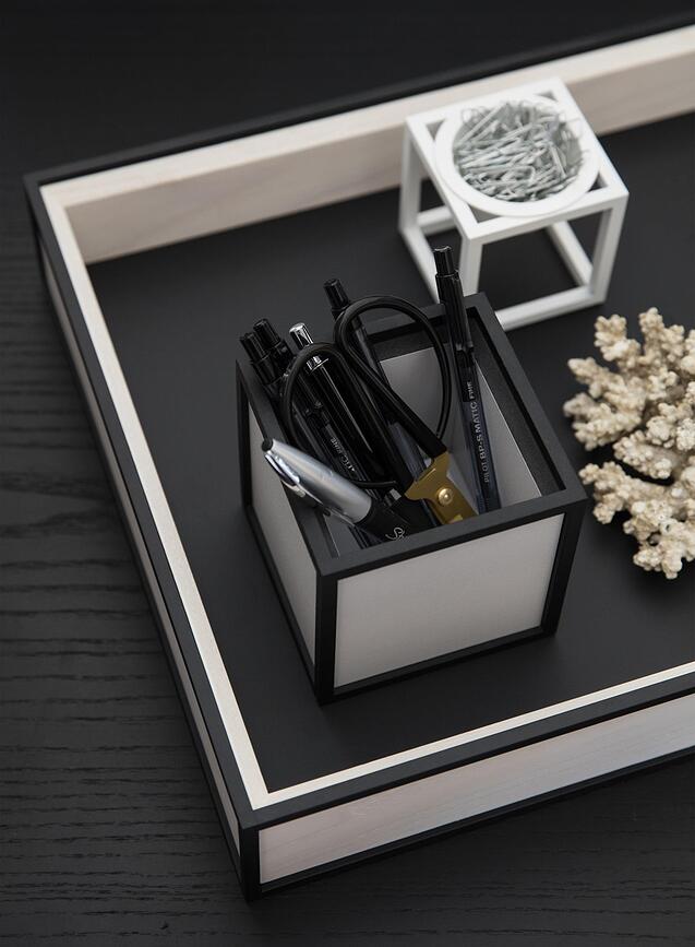 By Lassen Bol mini, sur support, en laiton