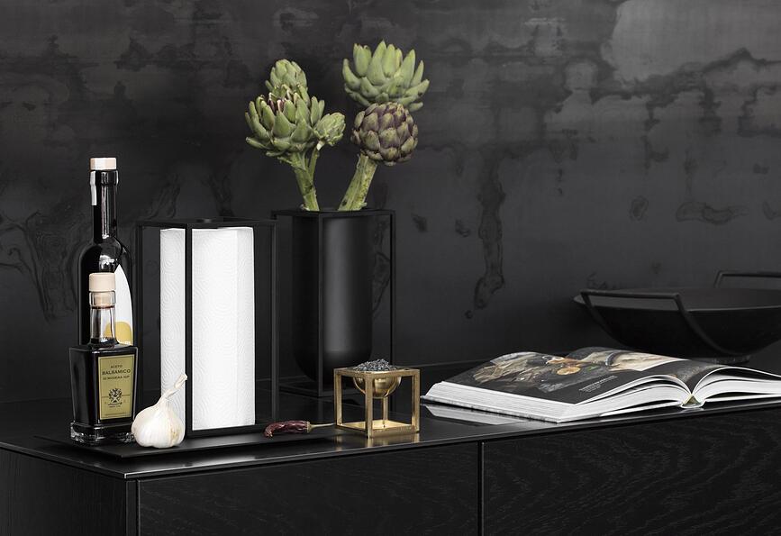 By Lassen Bol mini, sur support, en laiton