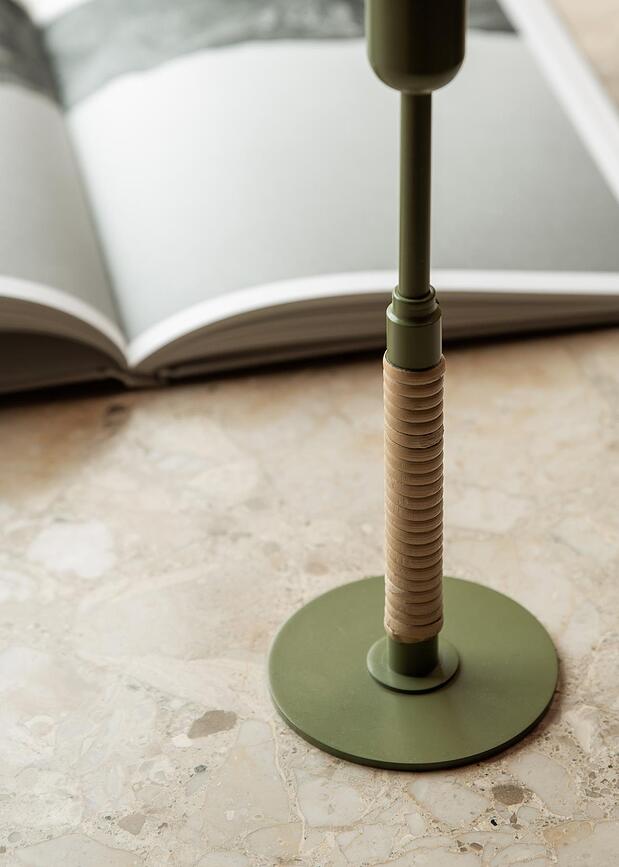 Duca Svečnik olivni, jekleni