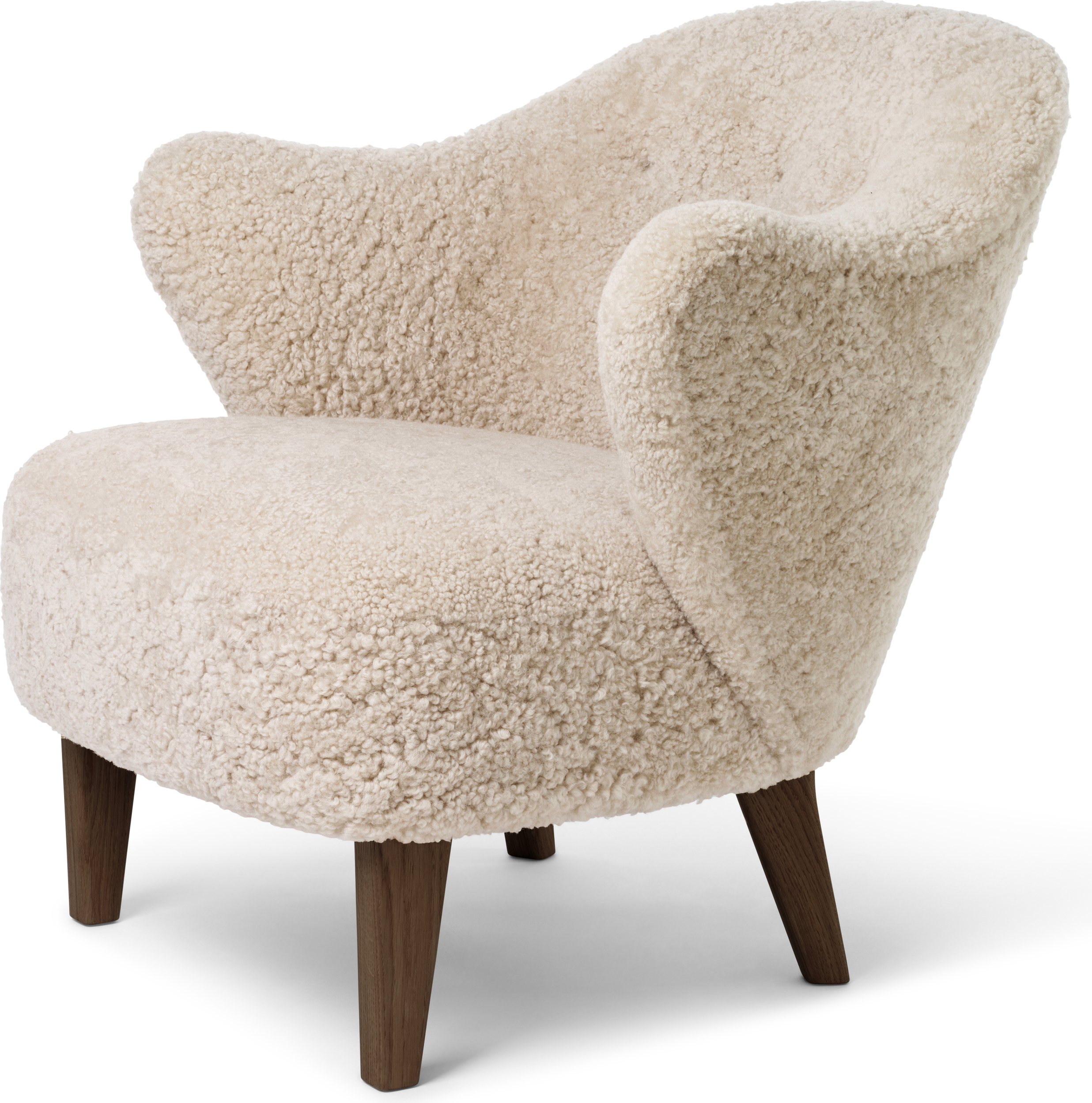 Ingeborg Sheepskin Sessel cremefarbig auf dunklen Eichenbeinen