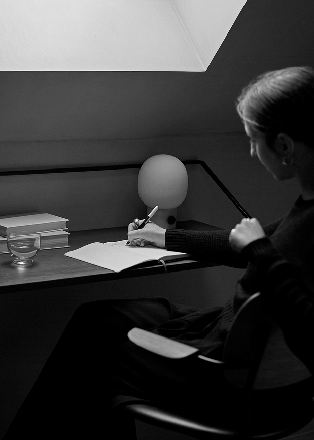 JWDA Namizna svetilka brezžična, črna