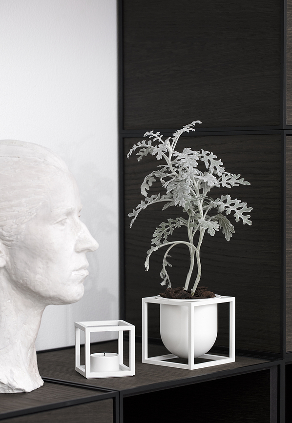 Kubus T Svečnik za čajne svečke, bel