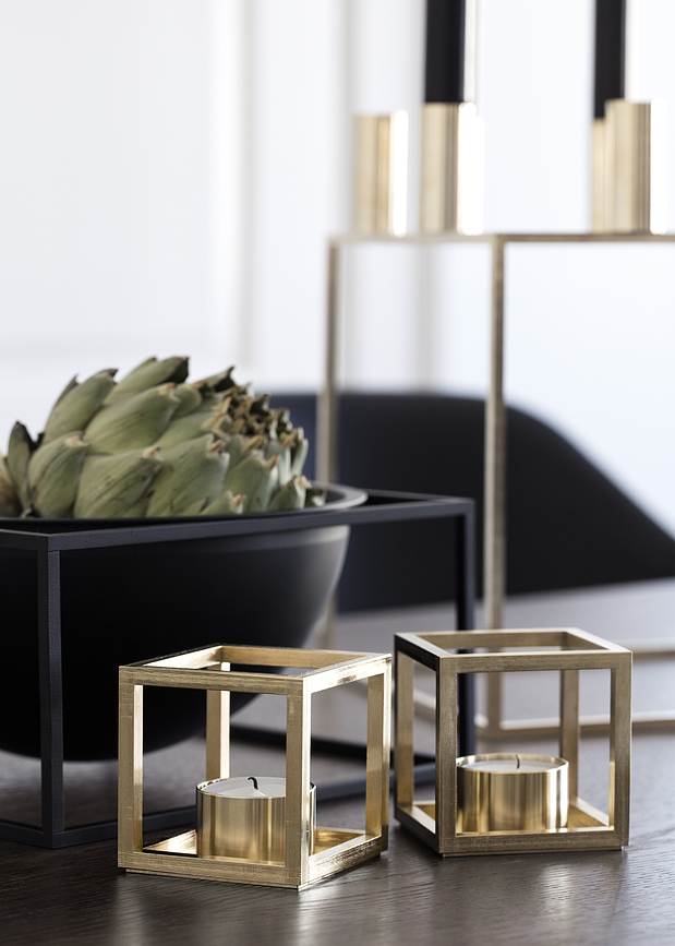 Kubus T Svečnik za čajne svečke, bel