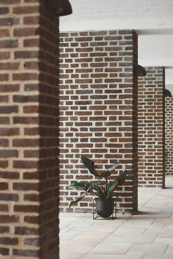 Kubus Osłonka na stalku 23 cm crna