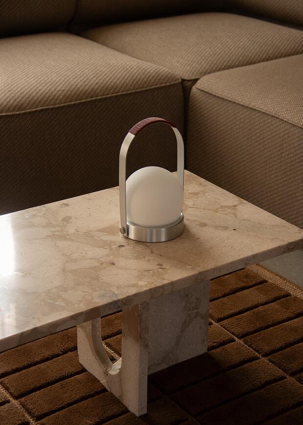 Lampe sans fil Carrie bleue avec poignée en cuir