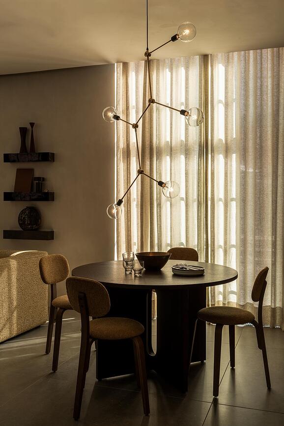 LED Žarulja kuglasta 6 W prozirna