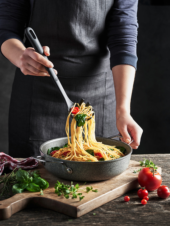 Salina Granitium Globoka Ponev, 28 cm, z ročaji, za indukcijo