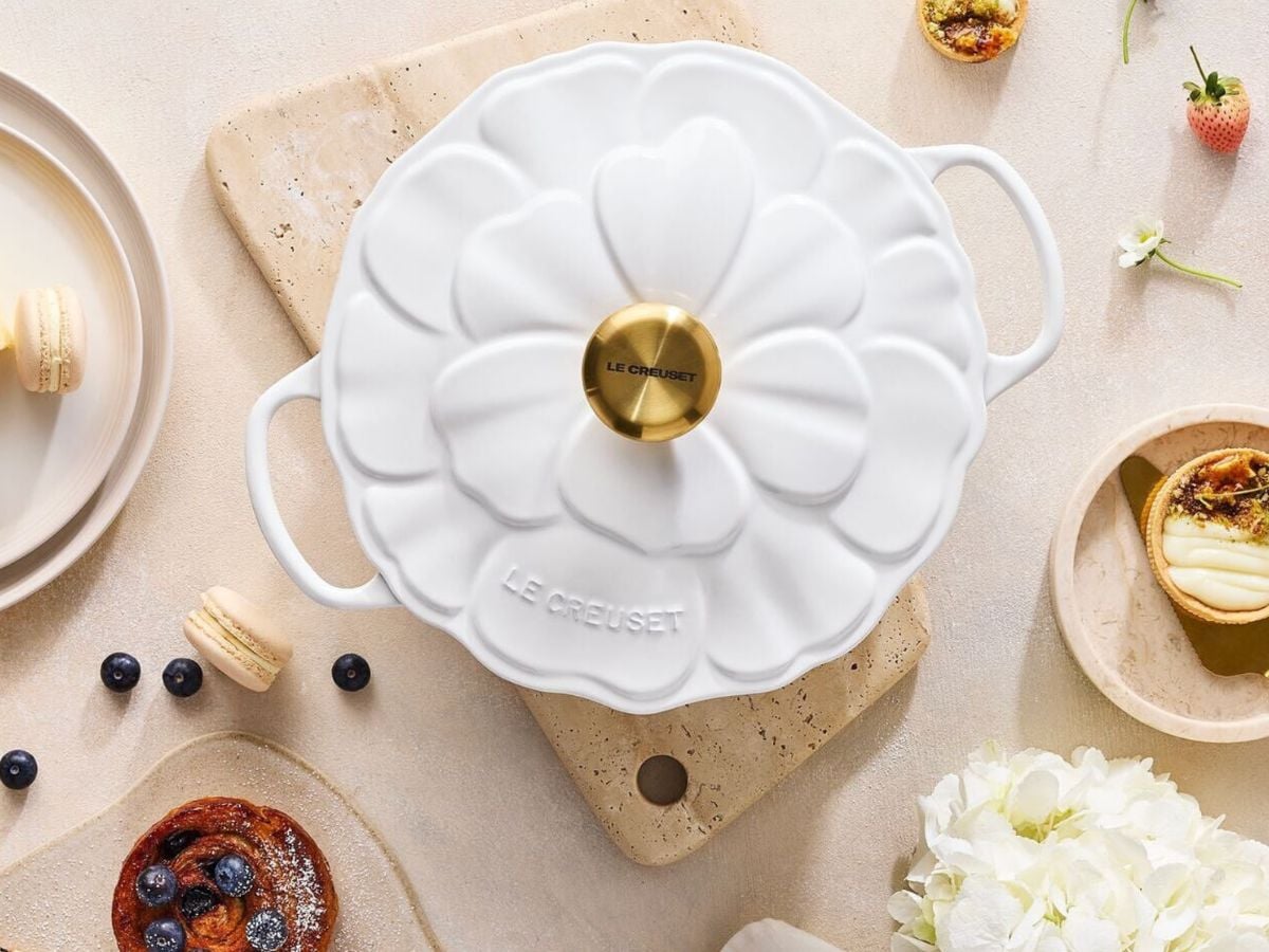 Le Creuset: la nouvelle collection florale pour votre cuisine.