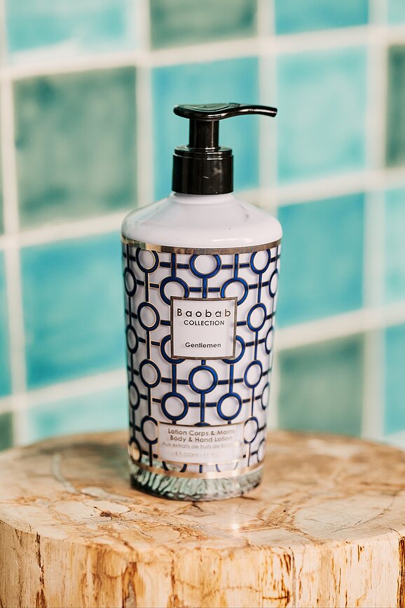 Baobab Gentlemen Darilni set, gel za prhanje in losjon za telo, 2 kosa