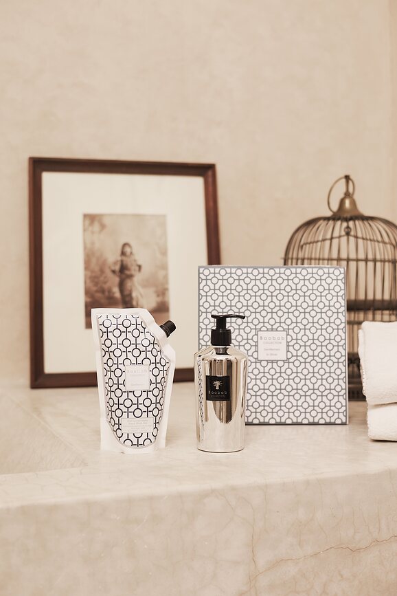 Baobab Gift Box Gentlemen in Silver Milo za roke in polnilo, 2 kosa