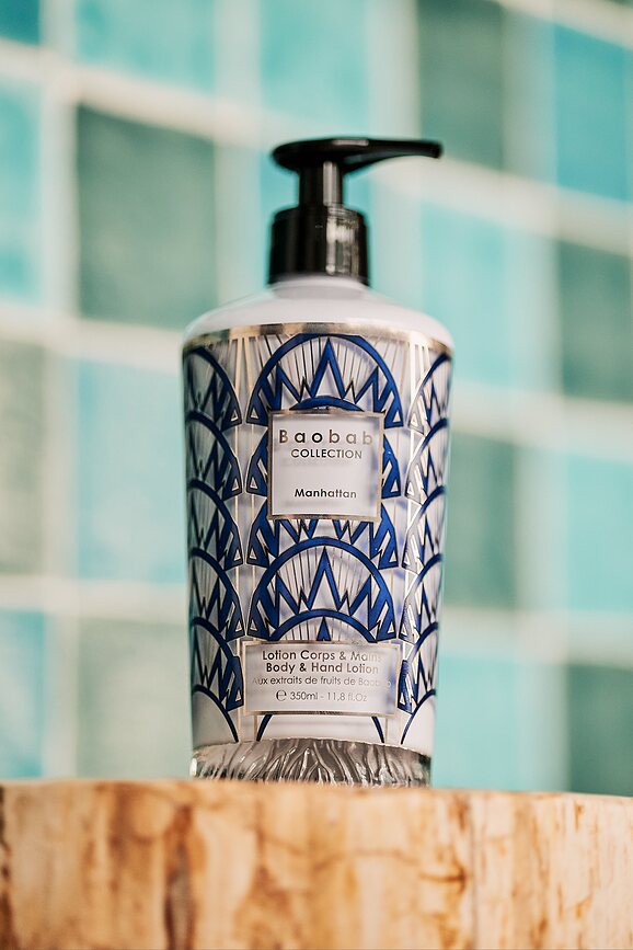 Estuche de Regalo Baobab Manhattan, gel de ducha y loción corporal, Set de 2 piezas