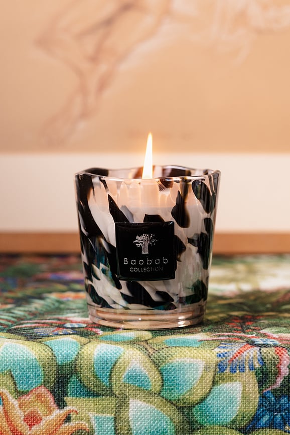 Vela aromática Pearls Black, 24 cm