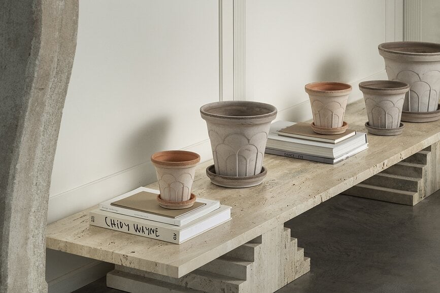 Fleur Lonec s podstavkom, 21 cm, siv