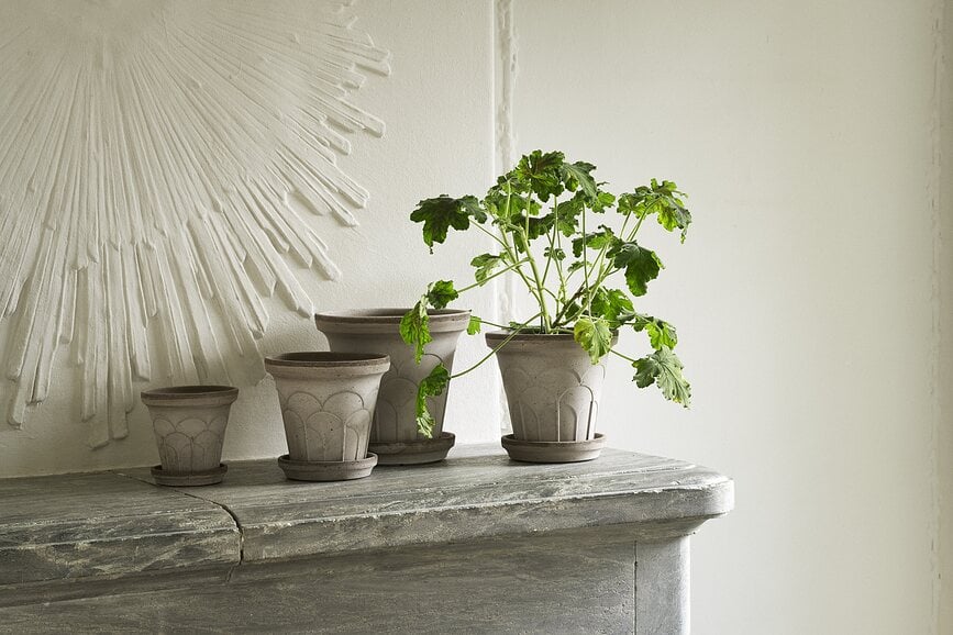 Fleur Lonec s podstavkom, 21 cm, siv