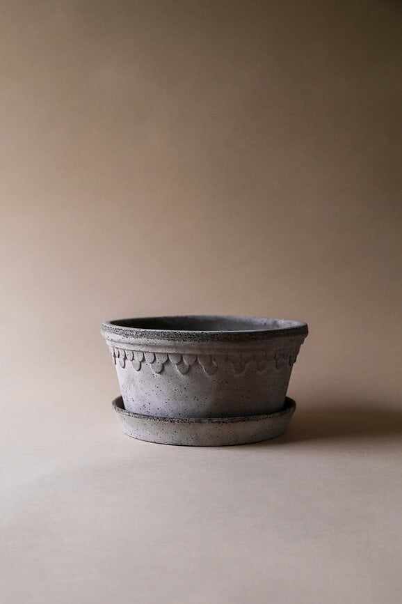 Maceta baja Københavner, 25 cm, gris, con plato