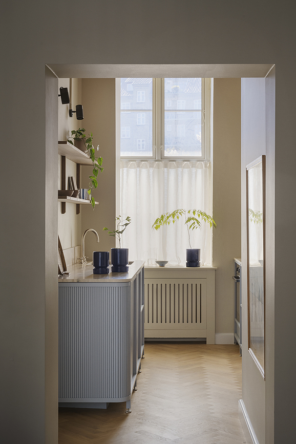 Maceta con plato esmaltada Hoff, 16 cm, azul zafiro