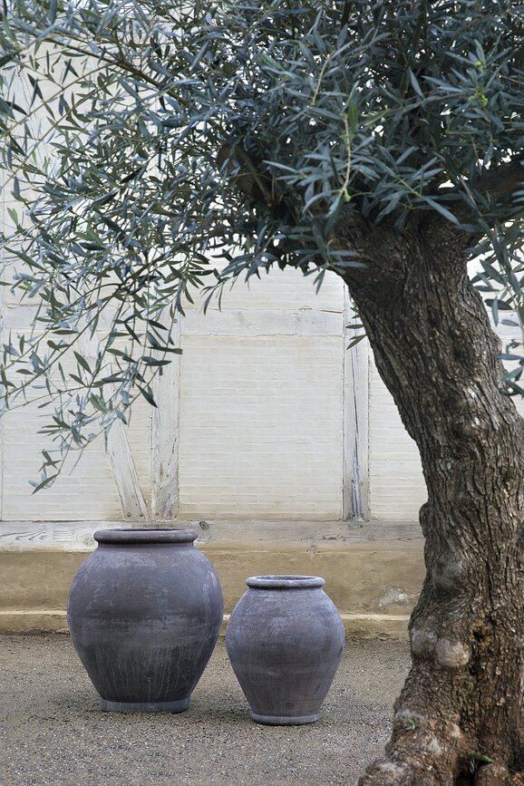 Olivia Posuda vrtna 54 cm siva