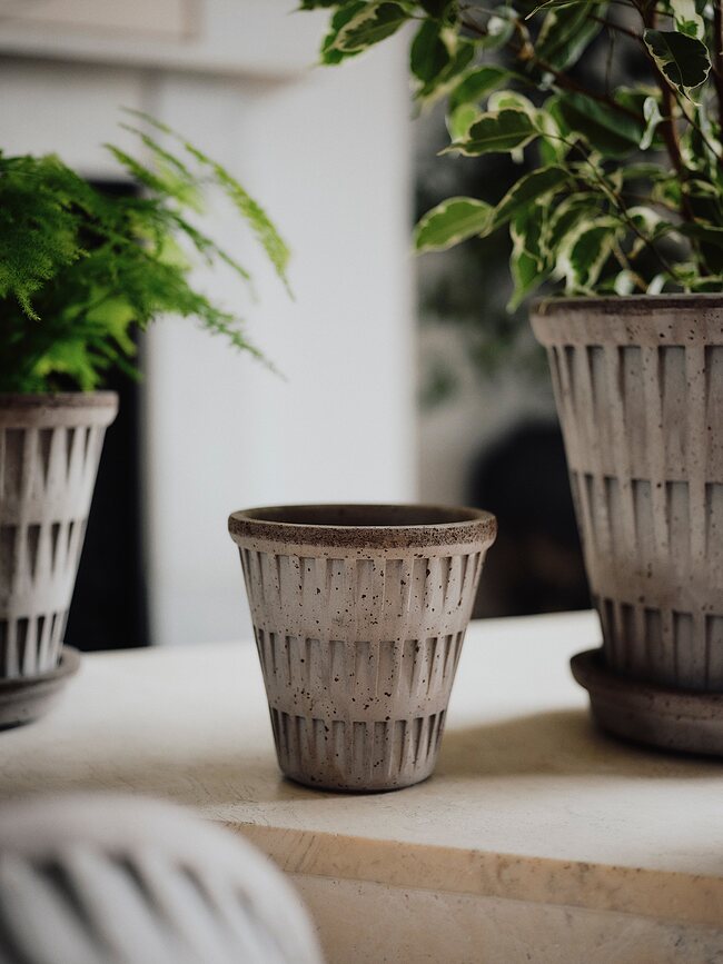 Pantheon Pot de Fleurs avec Soucoupe 12 cm, gris