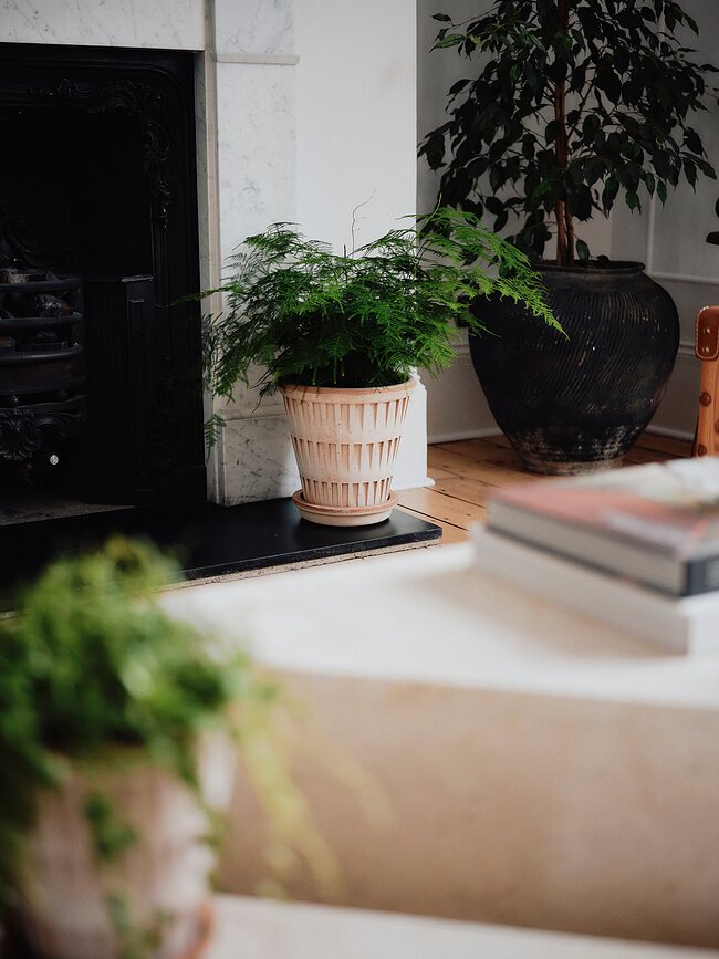 Pantheon Tegla s podloškom 12 cm ružičasta