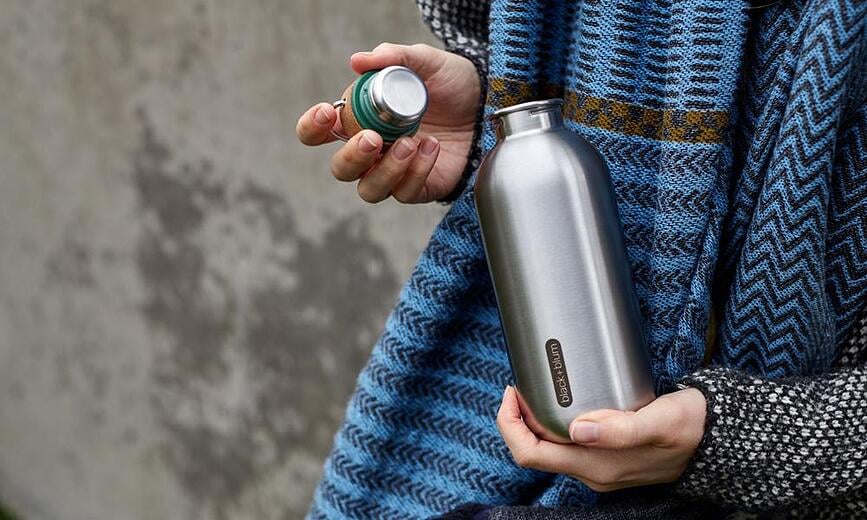Botella de agua de acero inoxidable Black+Blum, verde azulado