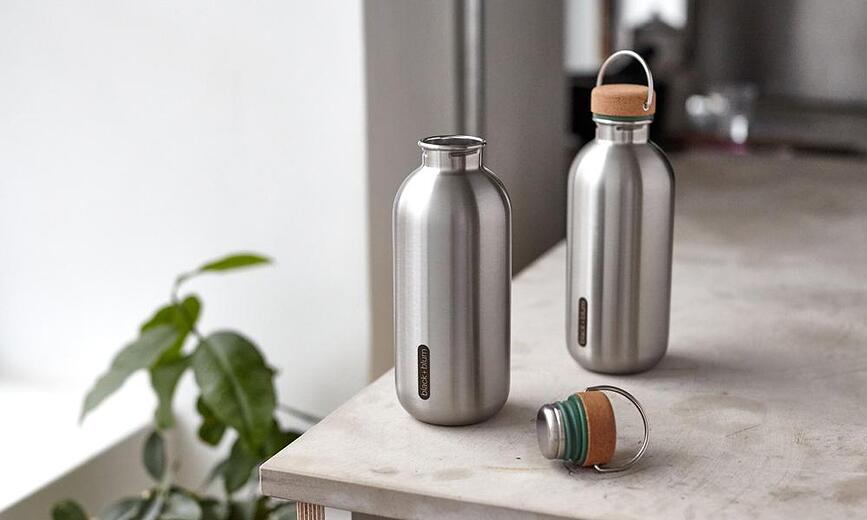 Botella de agua de acero inoxidable Black+Blum, verde azulado