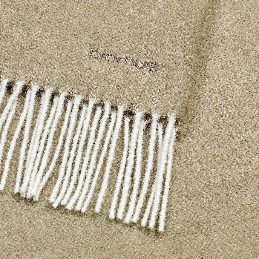 Finho Pregrinjalo, 130 x 200 cm, temno olivno